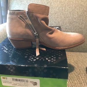 Sam Edelman booties!